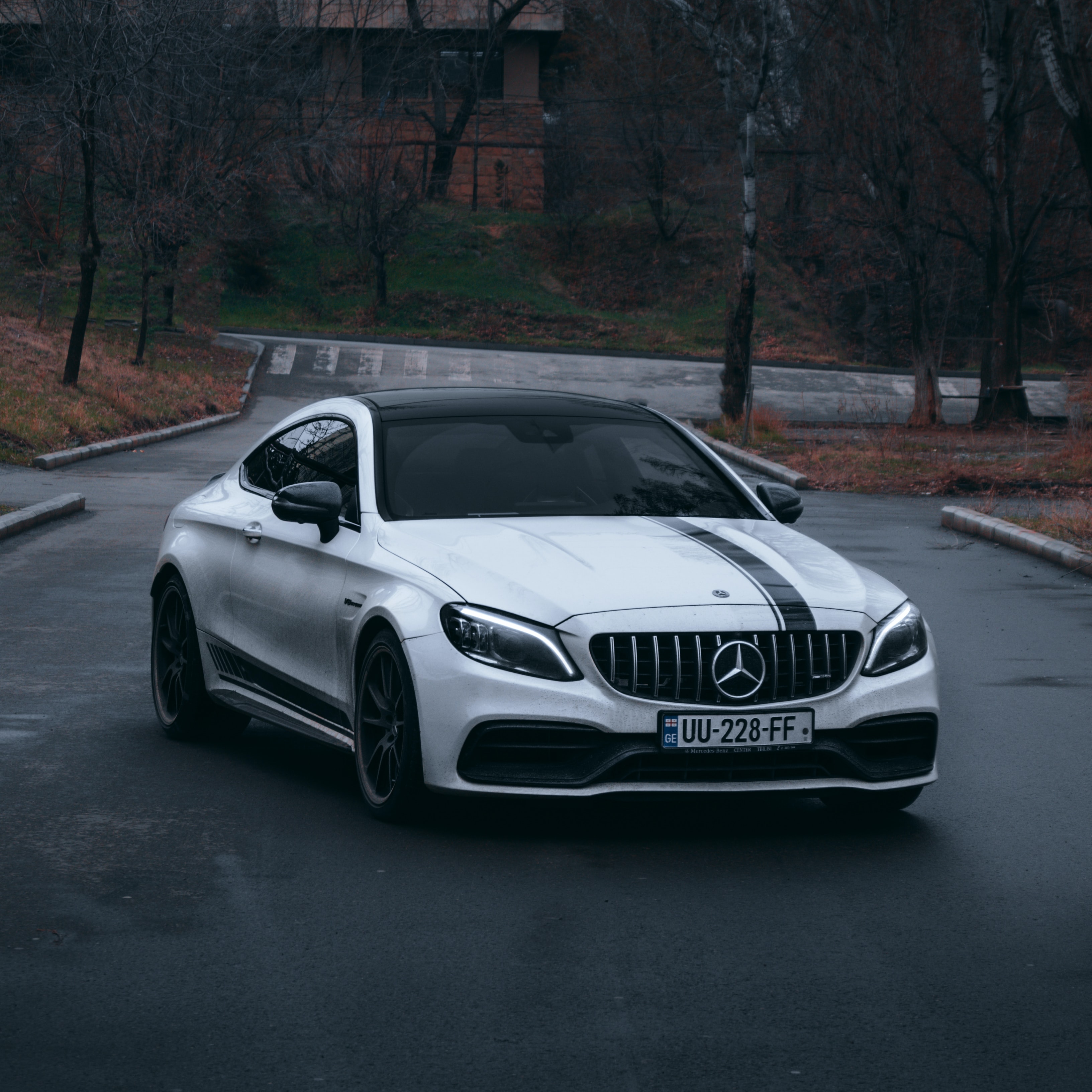 What are the Differences Between Classes of Mercedes Cars?